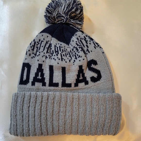 Dallas Knit Hat with Pom - Picture 2 of 2